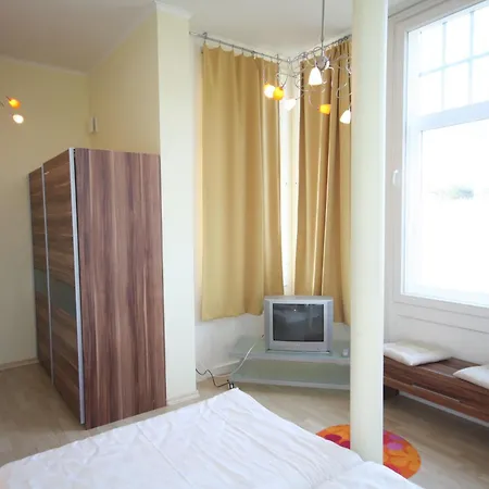 Warnemuende Zum Lotsen 22347 * Rostock