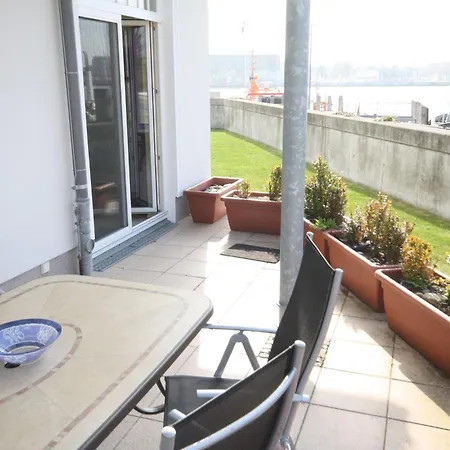 Warnemuende Zum Lotsen 22347 * Rostock